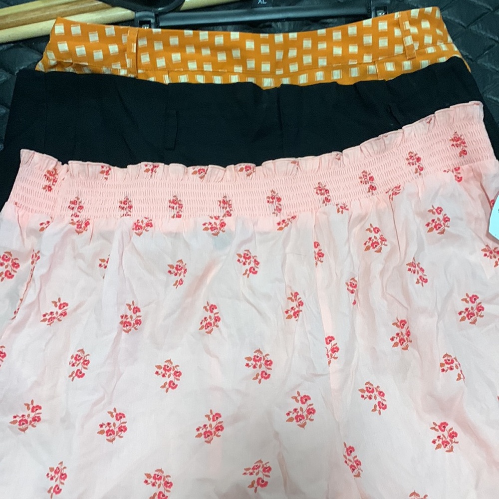 Lot of 3 dressy women’s shorts